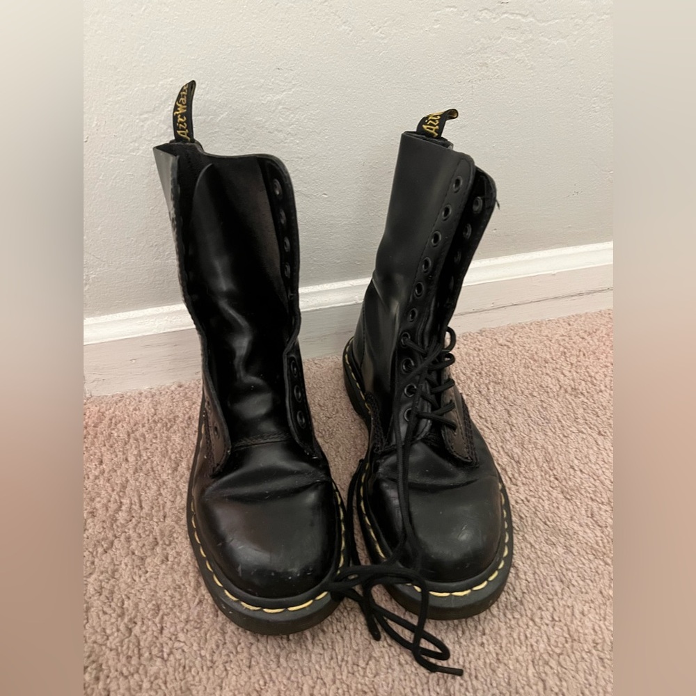 Dr. Martens black size 8